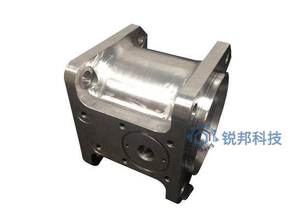 CNC加工中心應(yīng)該怎樣保養(yǎng)？